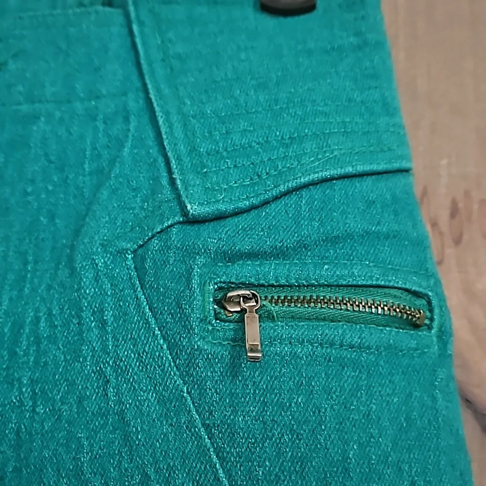 Vintage Kelly green skinny jeans. Size 9/10 juniors. - Picture 4 of 7